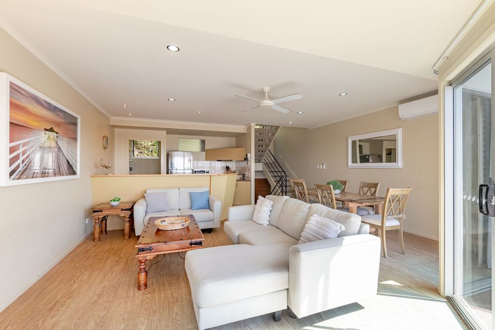 sunshine-beach-2-bedroom-apartment-unit-07(4)