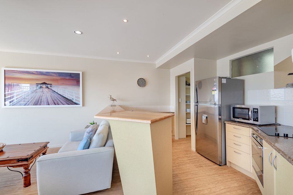 sunshine-beach-2-bedroom-apartment-unit-07(7)