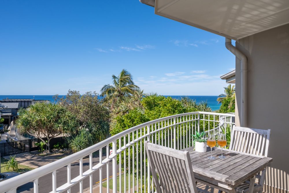 sunshine-beach-holiday-accommodation (1)